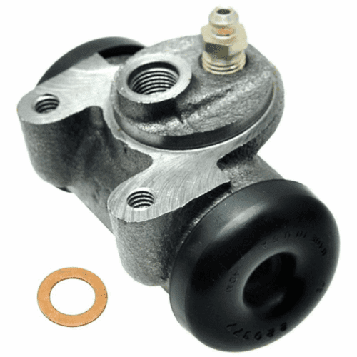 Close-up of the 1/2-inch inlet port on the ABC Dynamics wheel cylinder, confirming thread