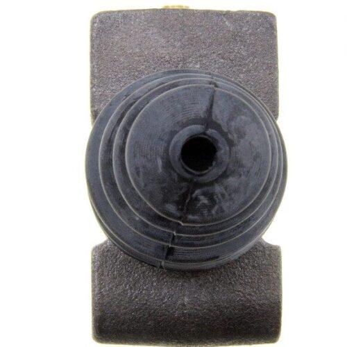 End view of NEW Clutch Slave Cylinder FE34884, showing durable rubber protective boot covering the pushrod/piston opening.