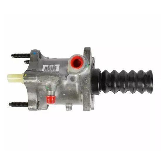 View of the Hydromax booster input area with included pedal rod grommet for rod reuse.