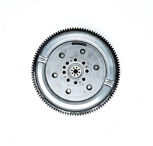 DMF509 Hyundai Dual Mass Flywheel - 2.7L 6 Cyl