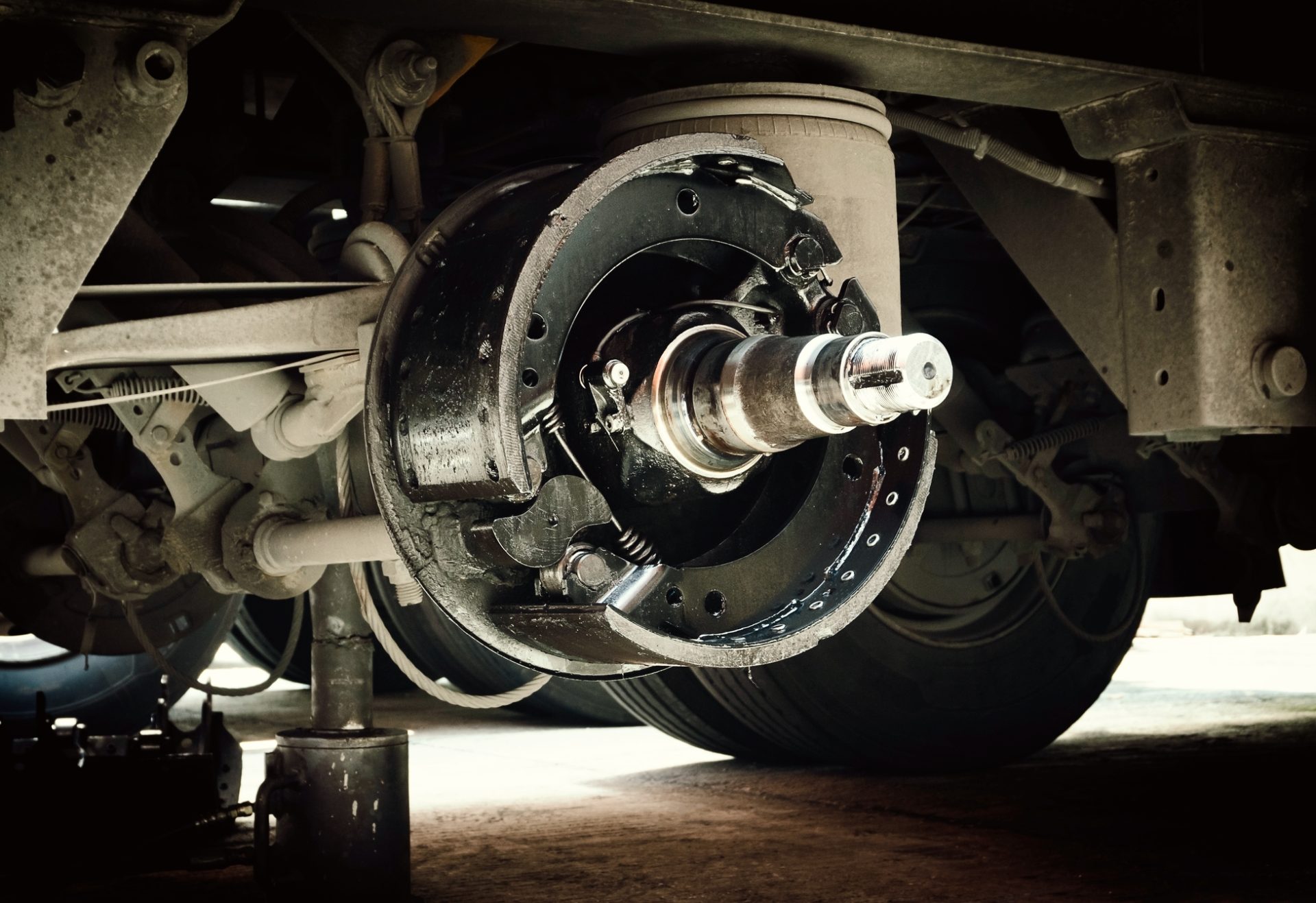 Heavy-duty commercial air brake and Hydro-Max system repair on a fleet truck.